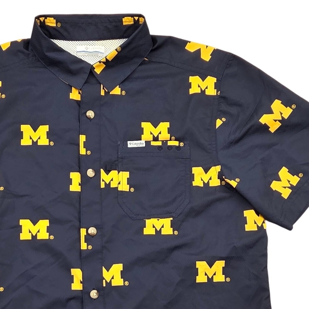 Columbia PFGโ Shirt Michigan Wolverines Mens Small Navy Blue Button Down FM0285